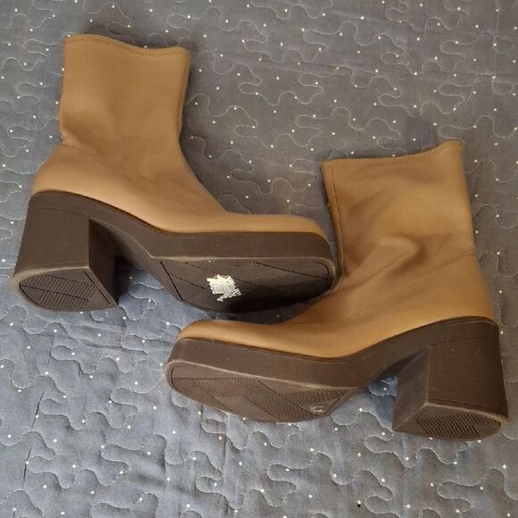 Call It Spring Brown Ankle Boots size 9.5 - Picture 1 of 6